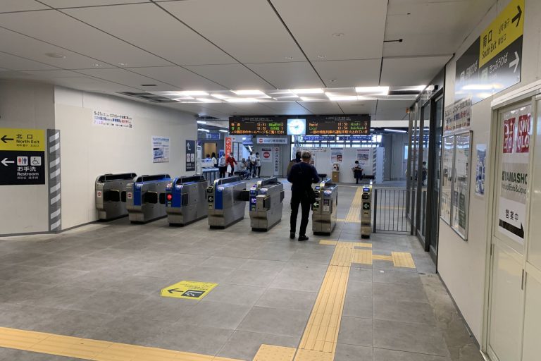 芦屋駅改札写真